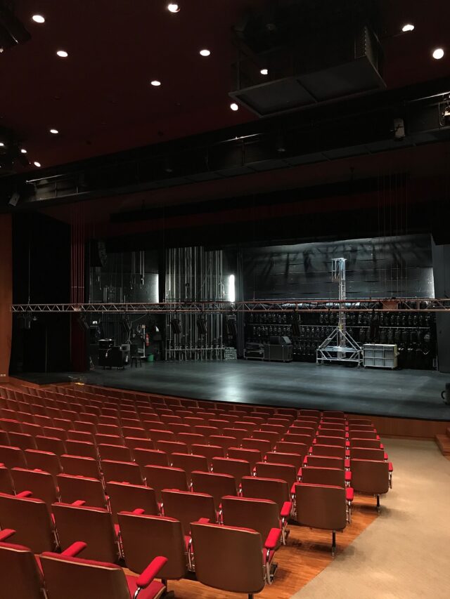 Visuel theatre page